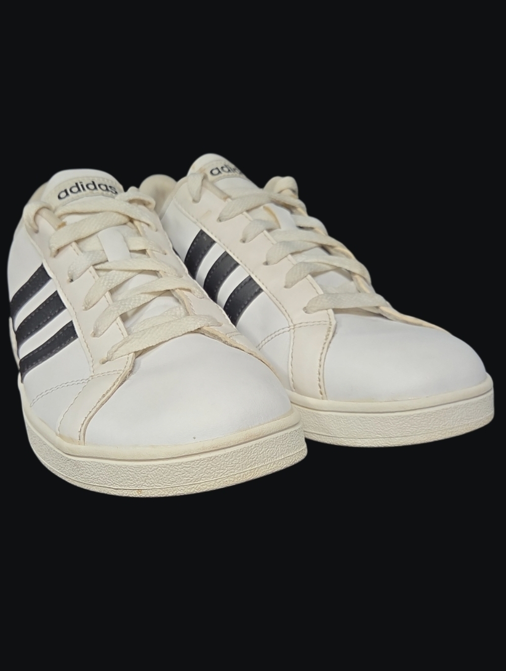 Unisex Adidas NEO Men's White Classic Court Sneakers with Iconic Black 3-Stripes